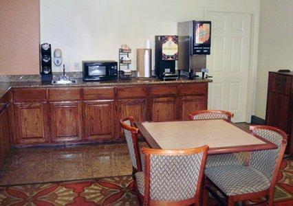 Quality Inn & Suites Muskogee Restaurant billede